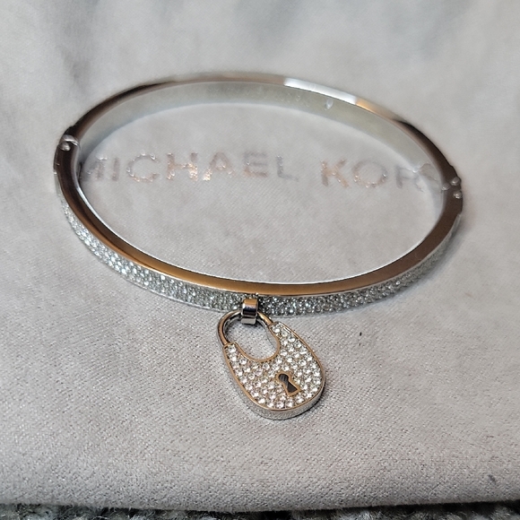 Michael Kors Silver Lock Charm Bracelet - Picture 1 of 4